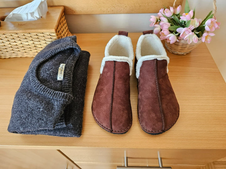 Wool Barefoot slippers -  brown