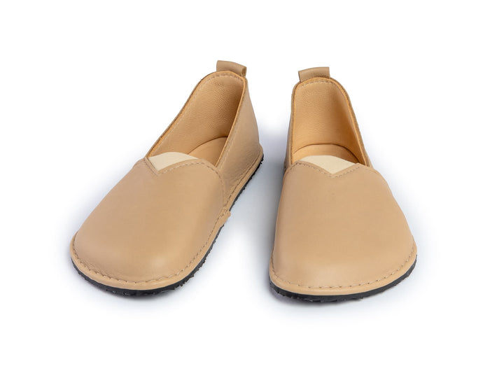 Fuego Barefoot moccasins with triangular stretch panel - beige