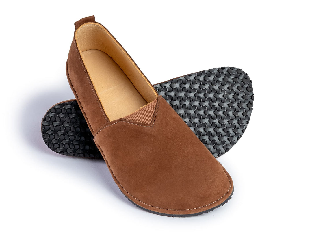 Fuego Barefoot moccasins with triangular stretch panel - brown