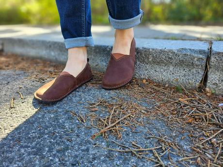 Fuego Barefoot moccasins with triangular stretch panel - brown with black marbling - LUKS BAREFOOT